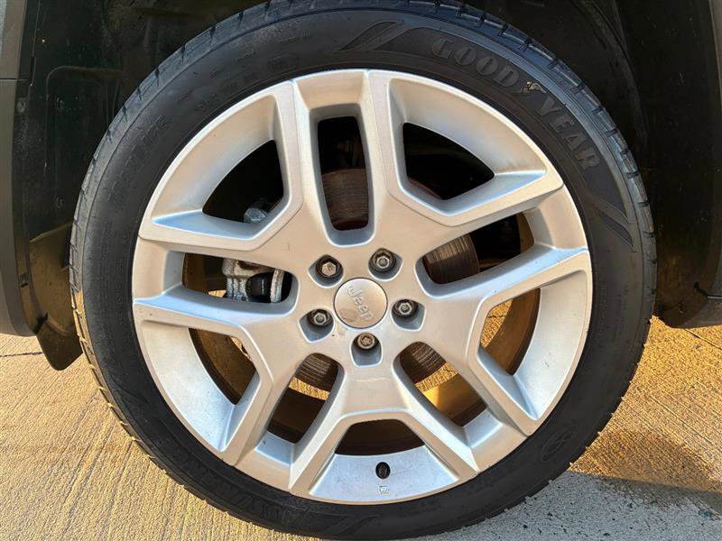 Used 2021 Jeep Renegade Latitude image 13