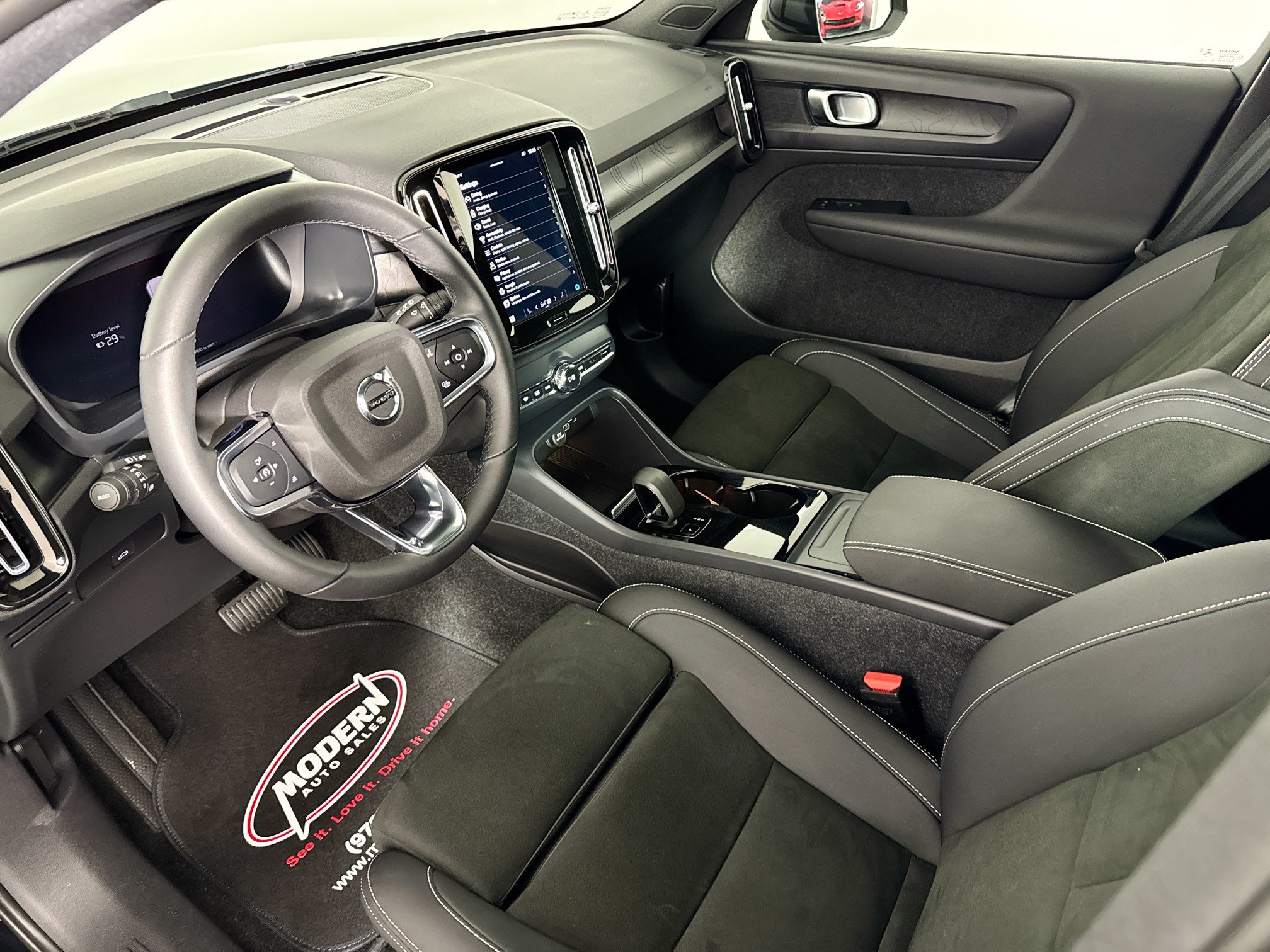 Used 2023 Volvo XC40 Recharge Plus AWD/4WD image 19