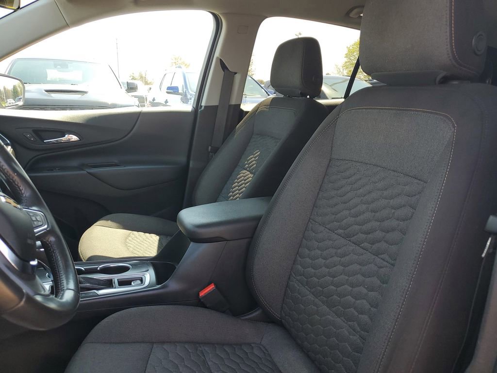 Used 2020 Chevrolet Equinox LT w/ Driver Convenience Package FWD image 6