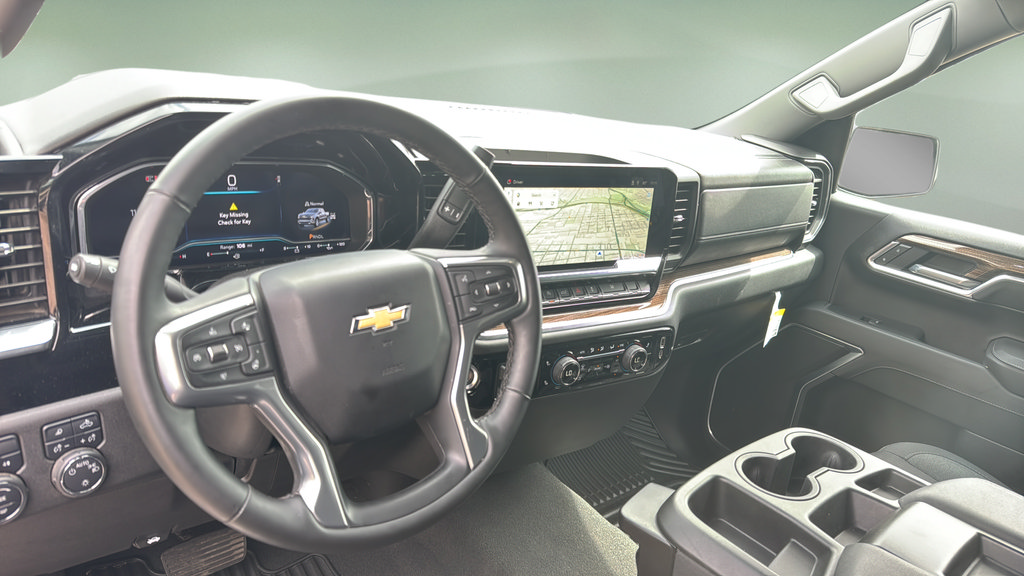 Used 2025 Chevrolet Silverado 1500 LT w/ Safety Package AWD/4WD image 18