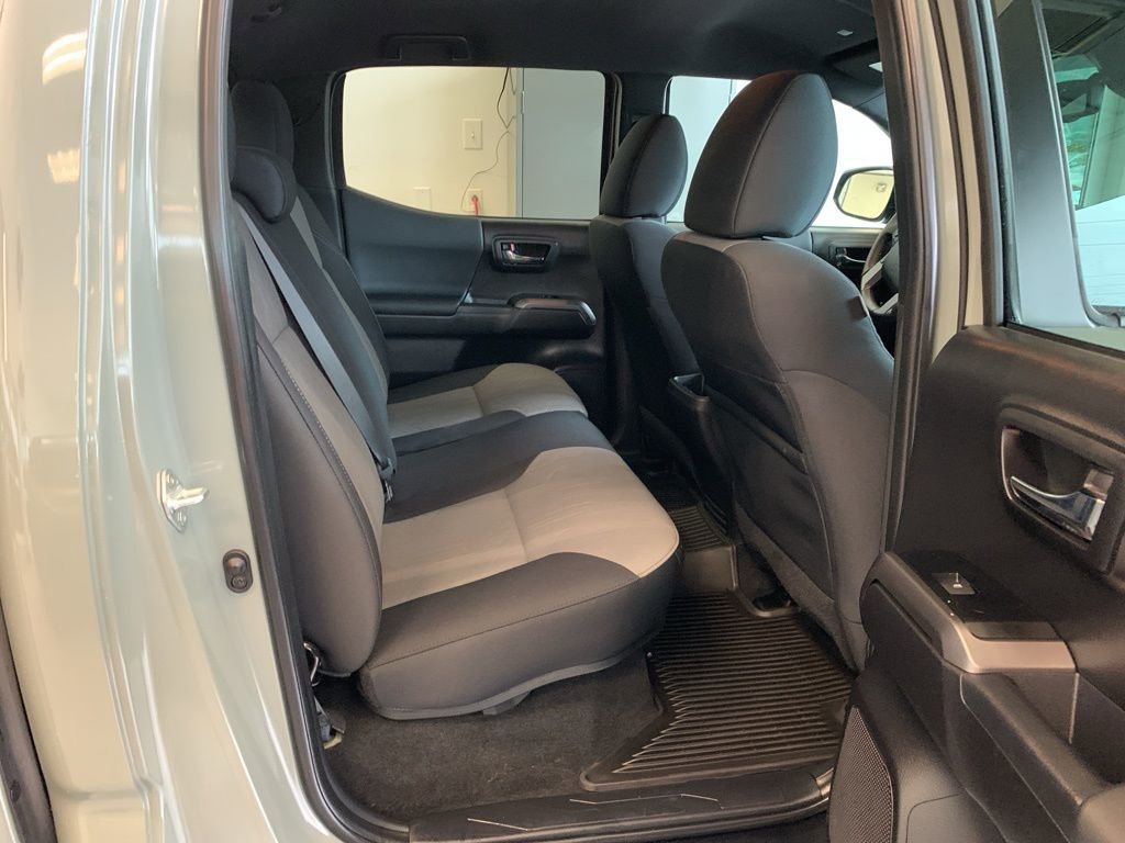 Used 2023 Toyota Tacoma TRD Off-Road image 11