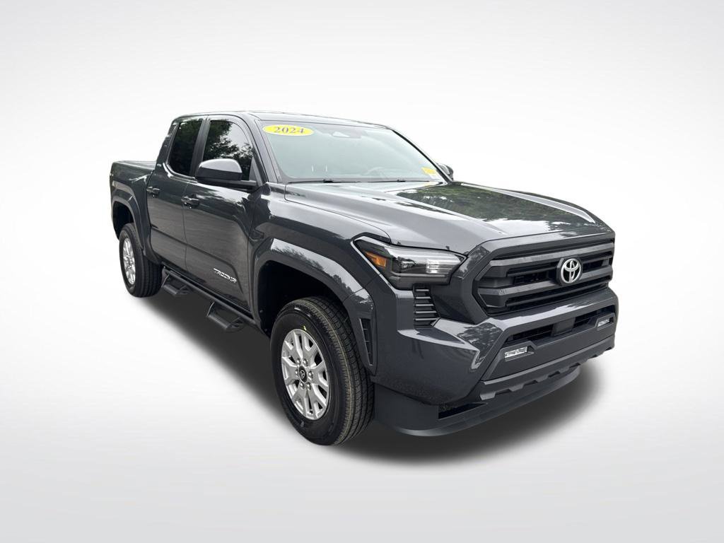 Used 2024 Toyota Tacoma SR5 AWD/4WD image 3
