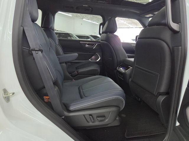 New 2026 INFINITI QX80 4WD w/ Sport Exterior Package image 21