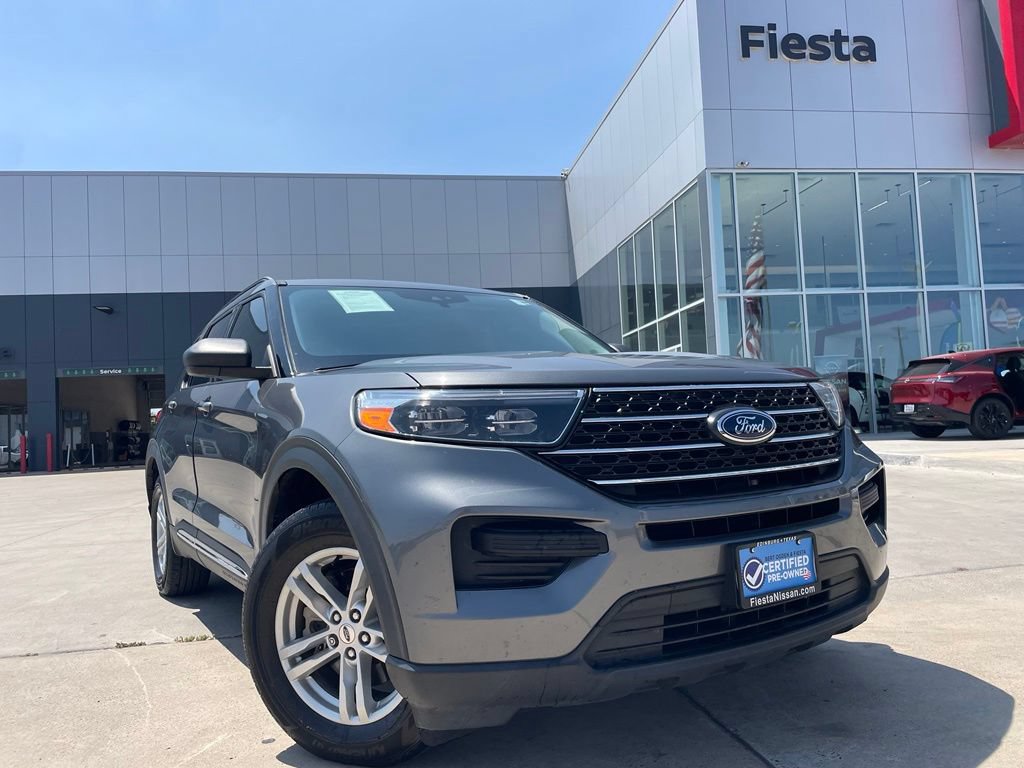 Used 2024 Ford Explorer XLT RWD image 1