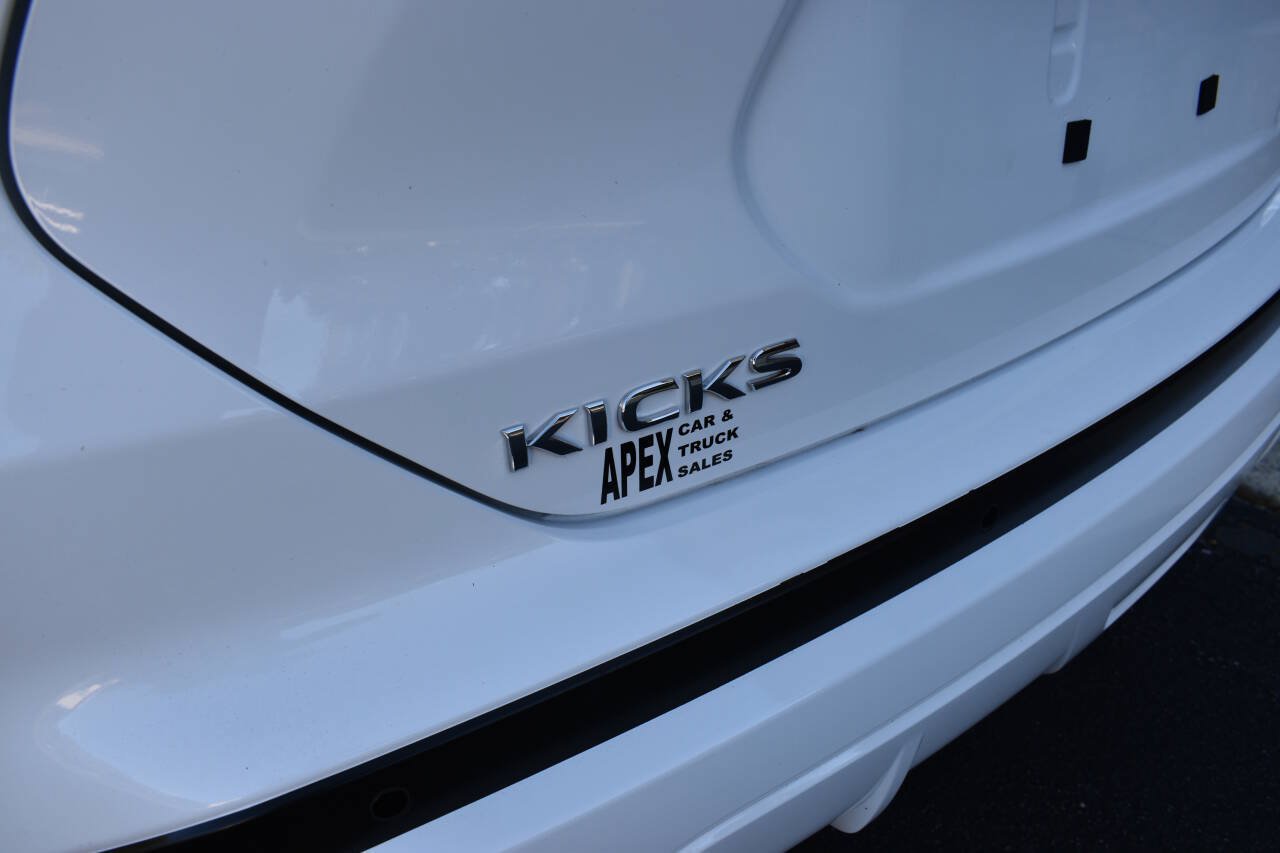 Used 2022 Nissan Kicks SV FWD image 28