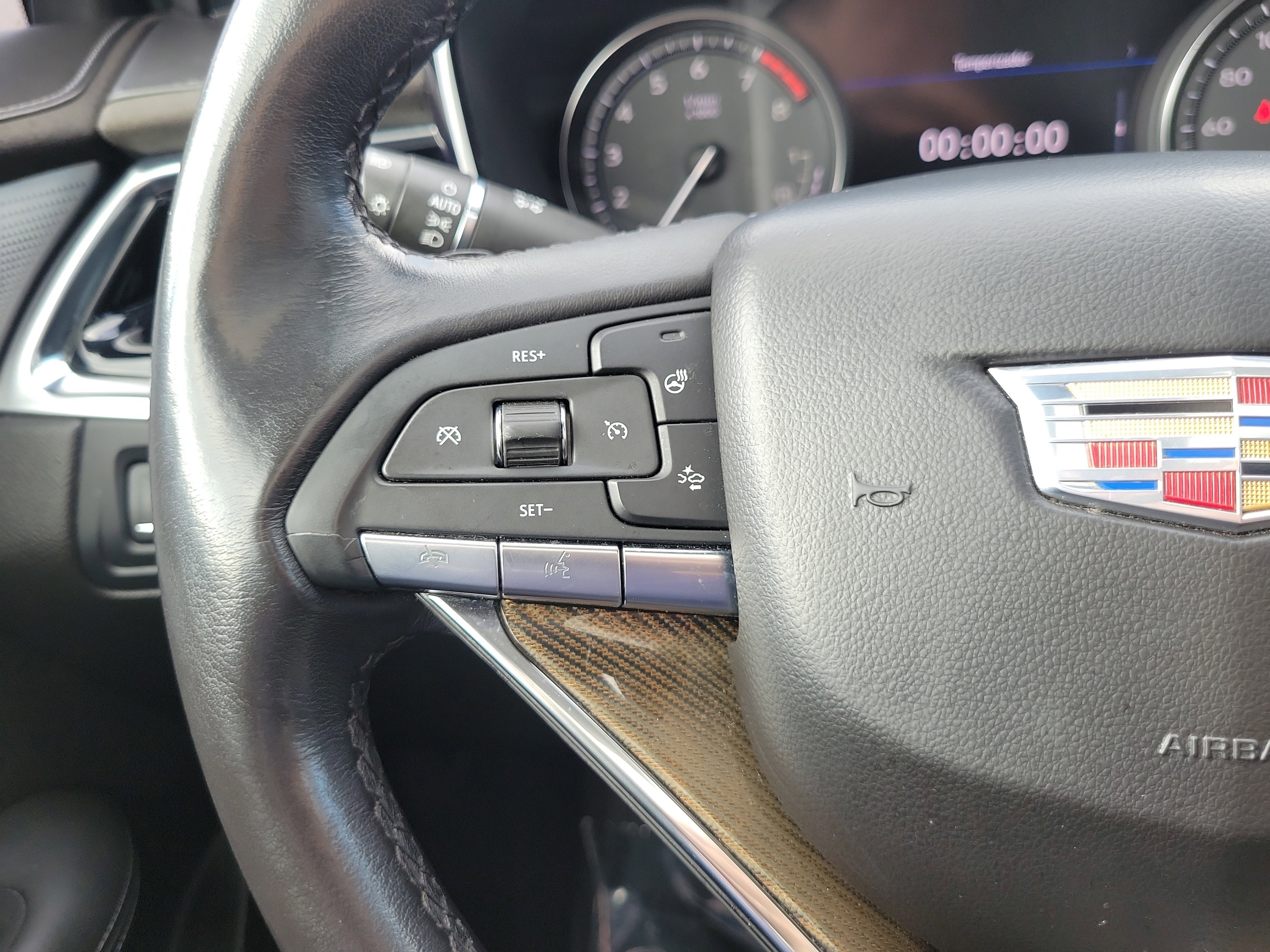 Used 2021 Cadillac XT6 Premium Luxury w/ Platinum Package image 21