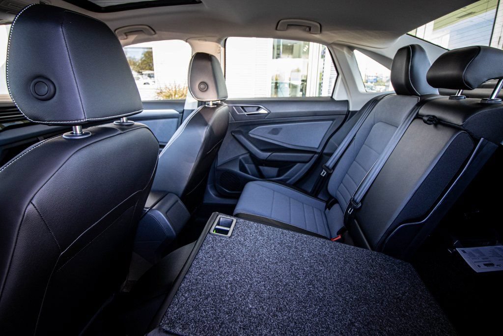 New 2026 Volkswagen Jetta SE FWD image 48