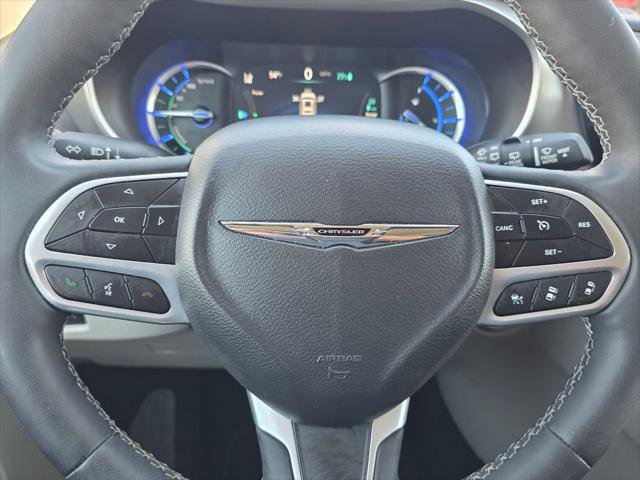 Certified 2023 Chrysler Pacifica Touring-L FWD image 34