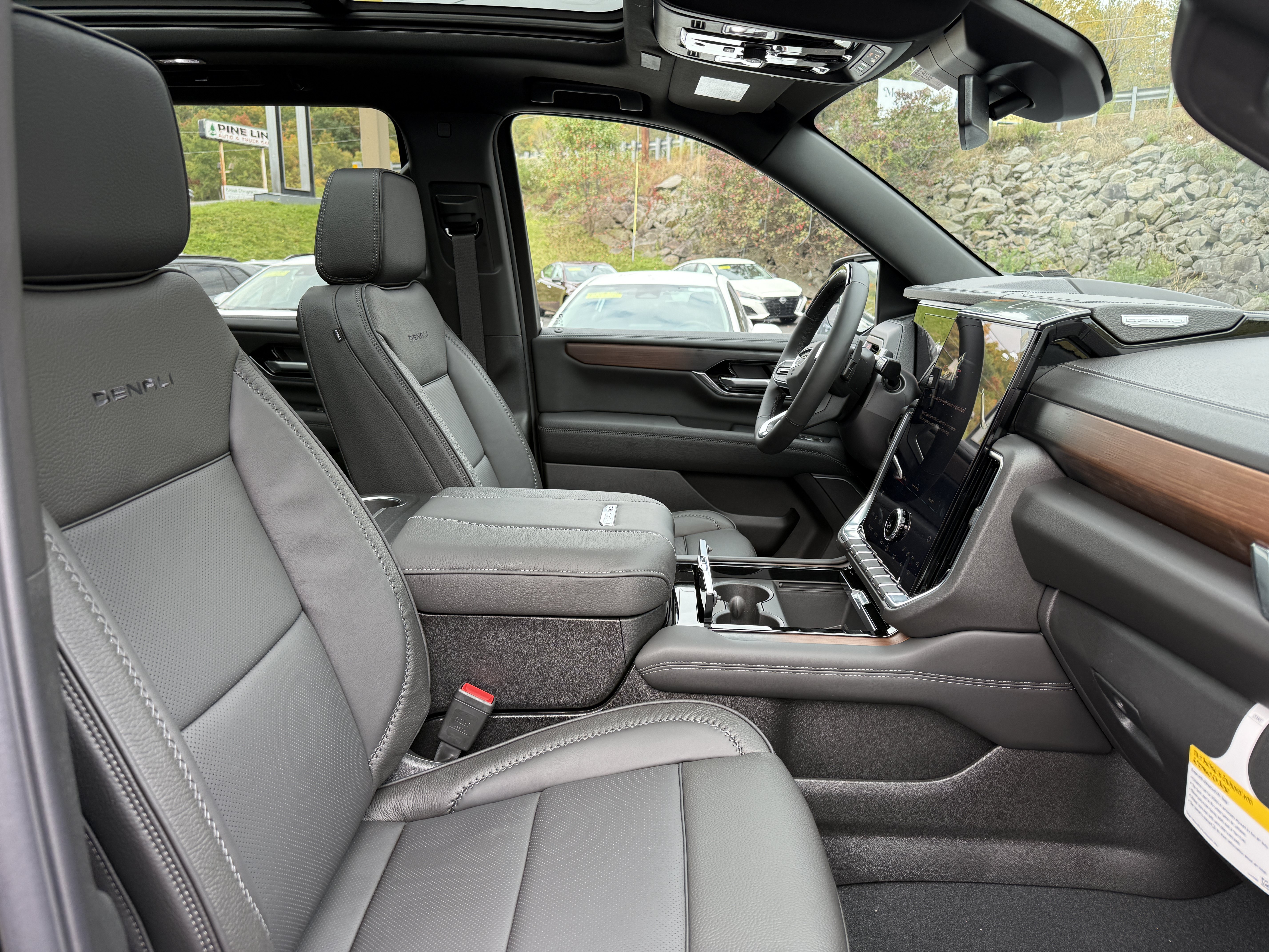 New 2027 GMC Yukon XL Denali AWD/4WD image 25