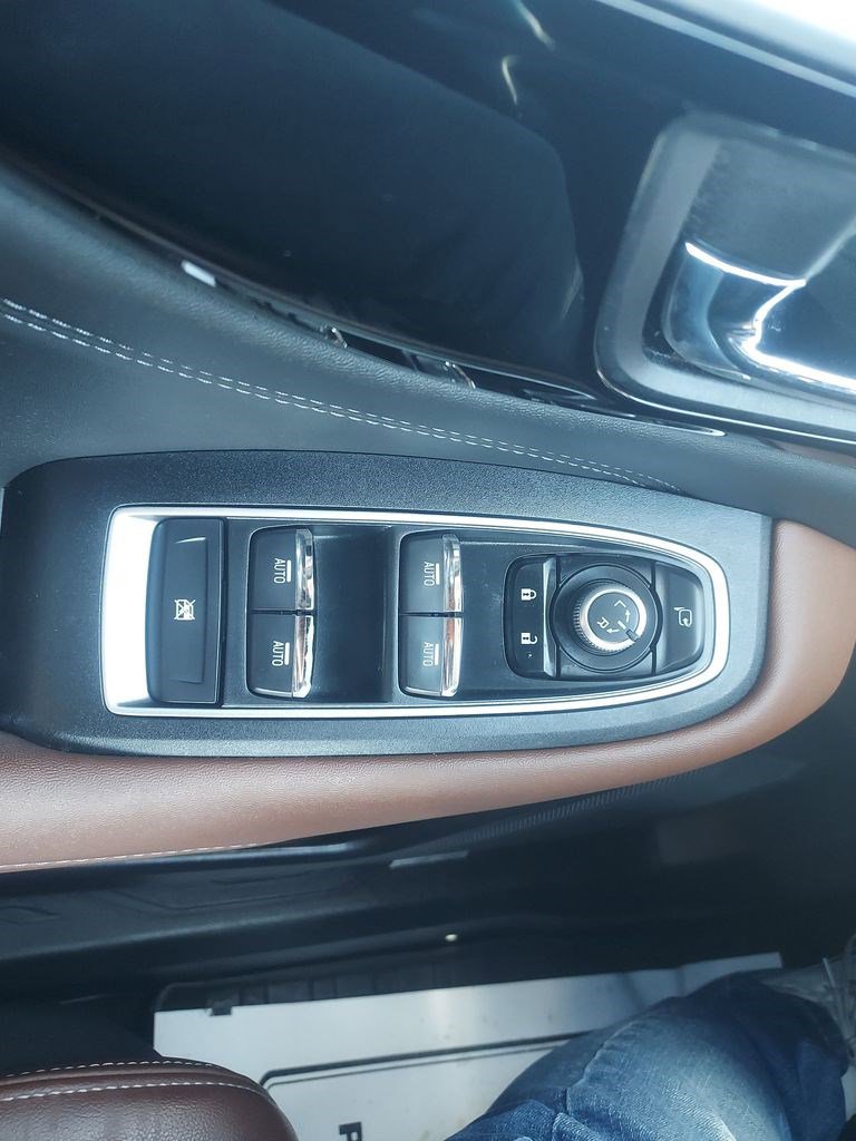 Used 2020 Subaru Outback Touring w/ Popular Package #2 AWD/4WD image 23