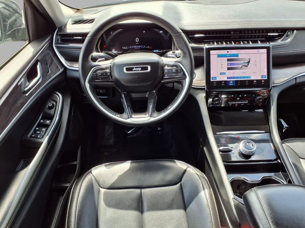 Used 2023 Jeep Grand Cherokee L Limited w/ Luxury Tech Group II image 4