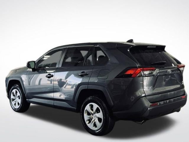 Used 2024 Toyota RAV4 LE image 9