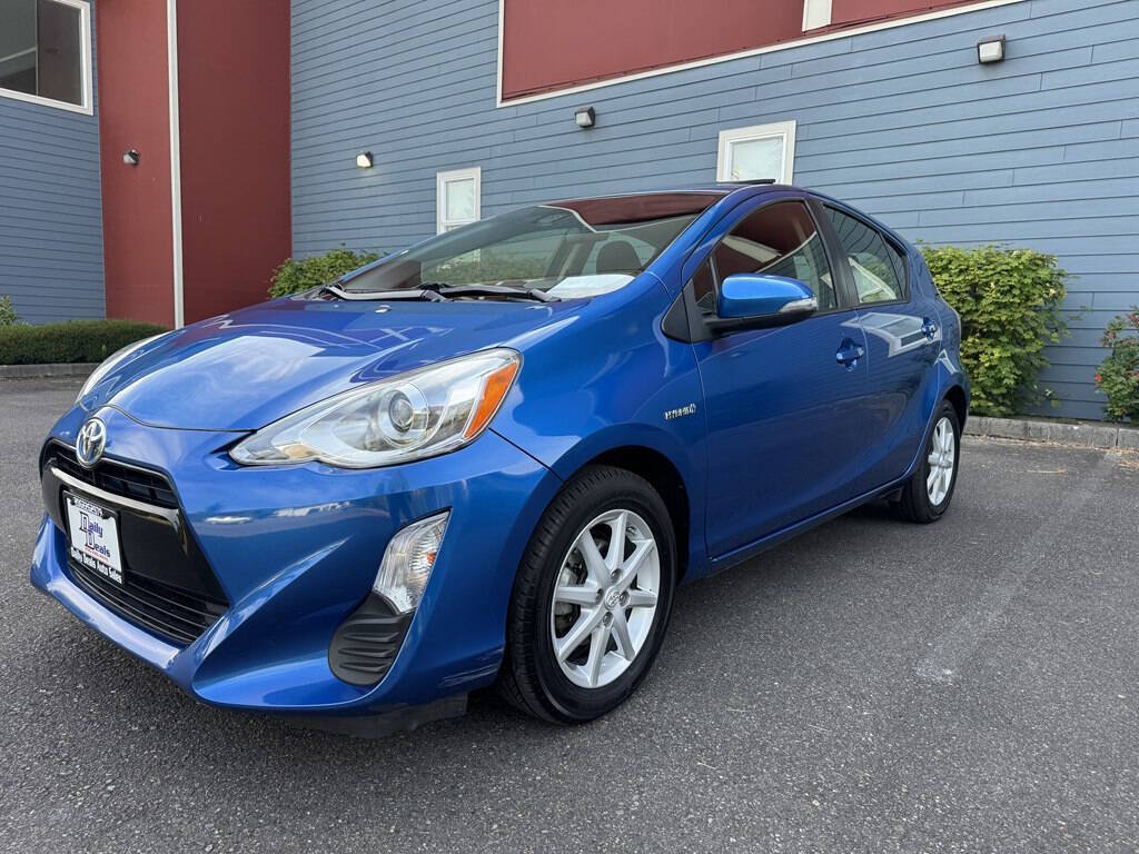 Used 2016 Toyota Prius C Three FWD image 4