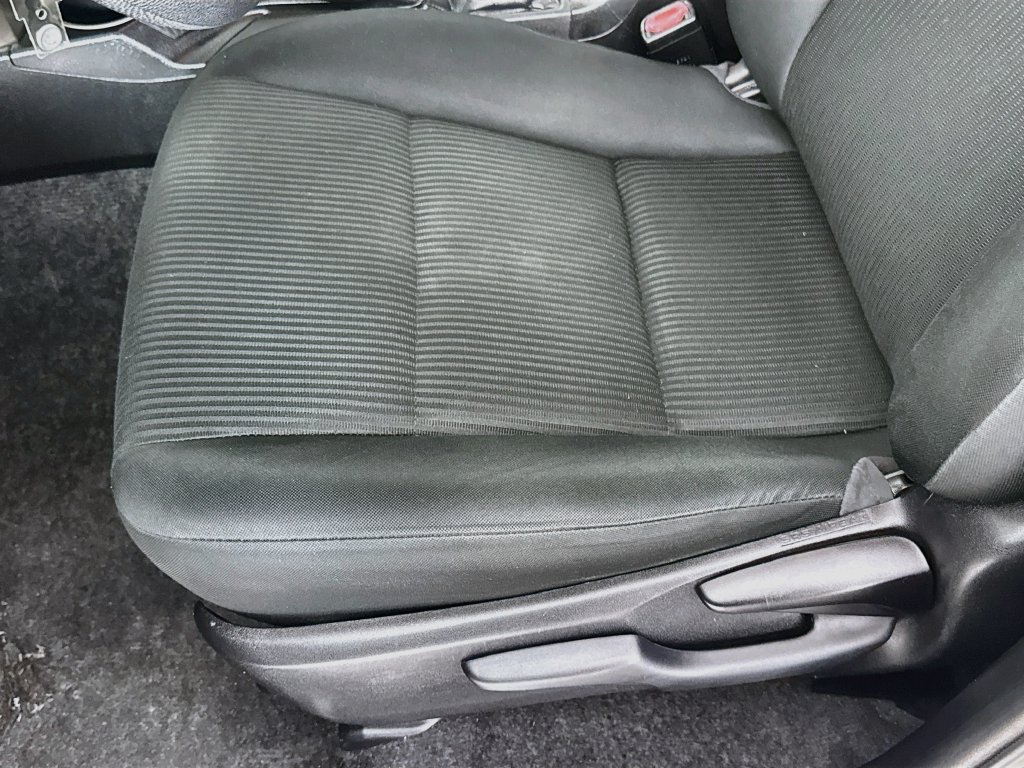 Used 2014 Toyota RAV4 LE FWD image 21