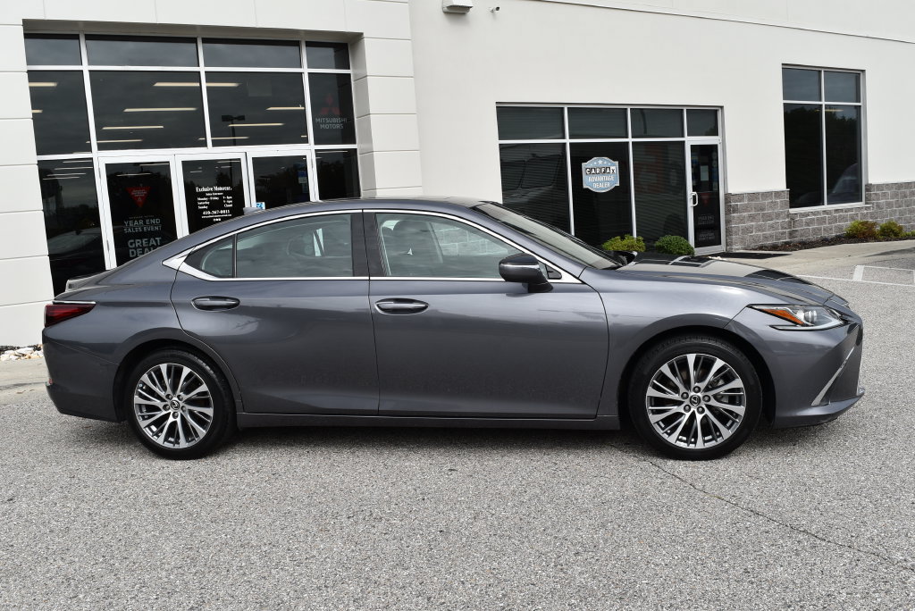 Used 2019 Lexus ES 350 w/ Premium Package FWD image 2