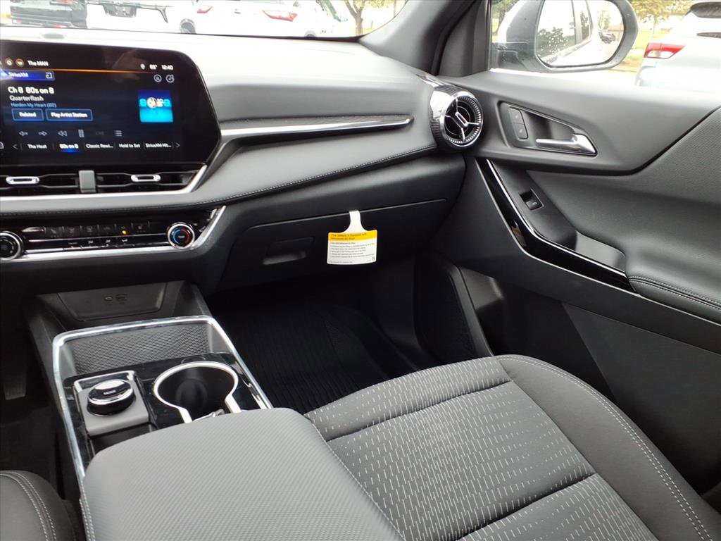 Used 2026 Chevrolet Equinox LT w/ Safety and Technology Package image 7