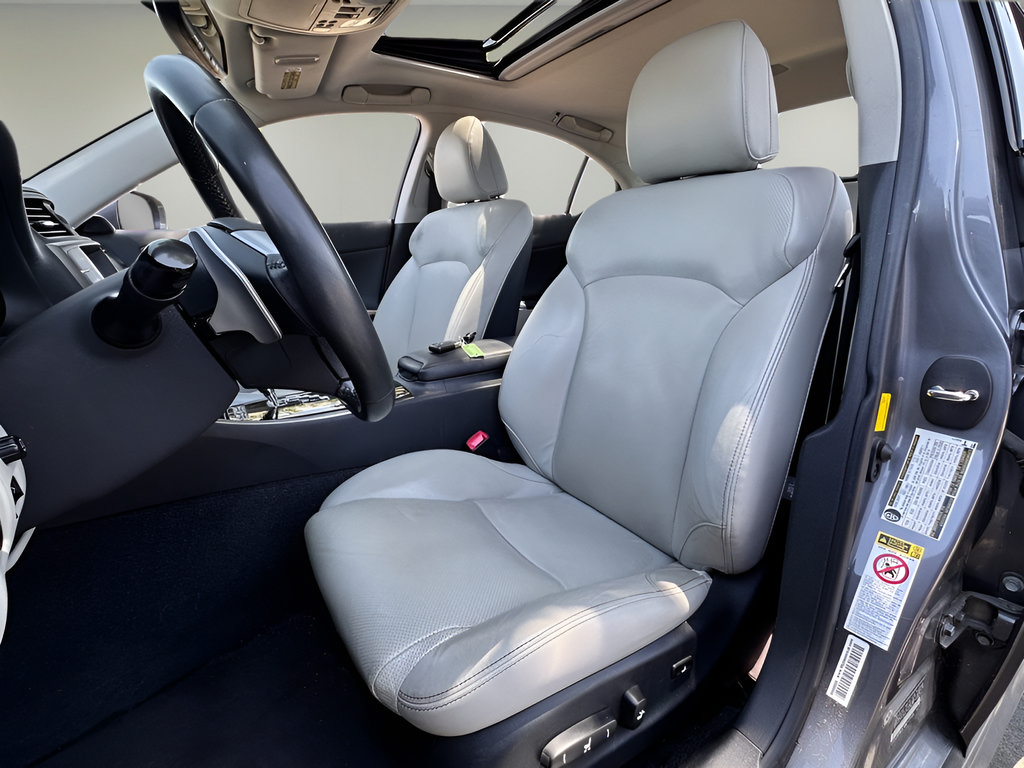 Used 2013 Lexus IS 250 w/ Premium Pkg Value Edition RWD image 6