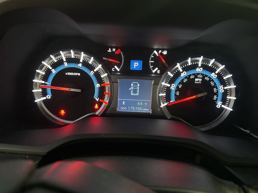 Used 2016 Toyota 4Runner Limited image 9