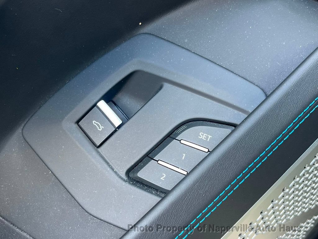 Used 2019 Lamborghini Urus AWD/4WD image 12
