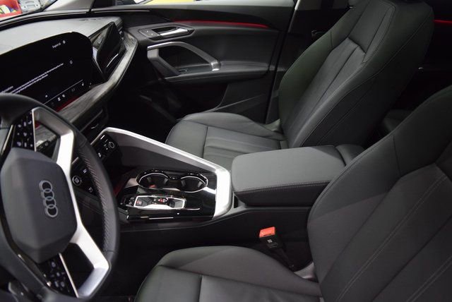 New 2025 Audi Q5 Premium image 4