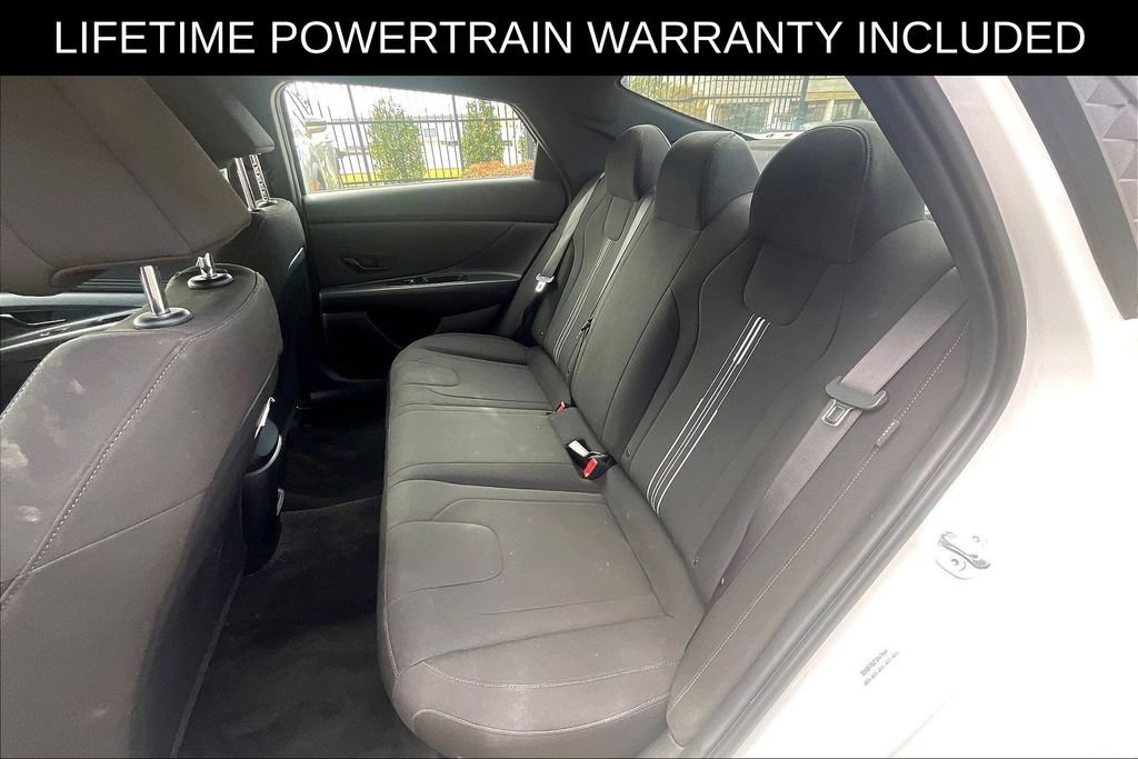 Used 2025 Hyundai Elantra SEL FWD image 24