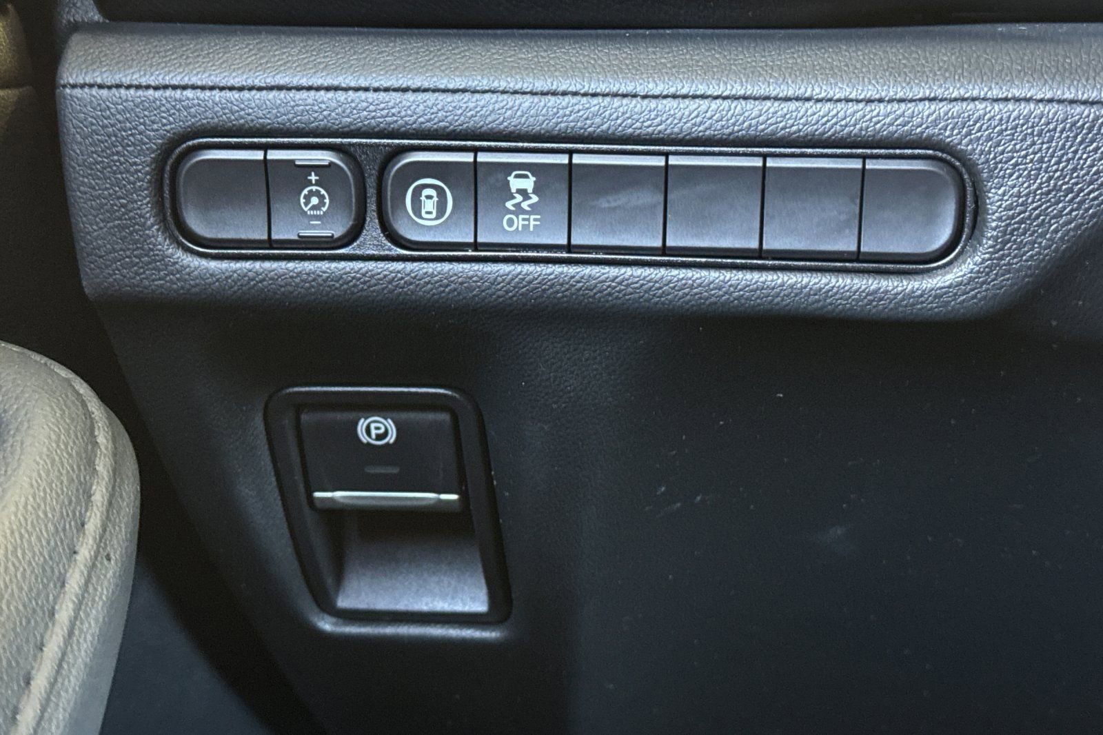 Used 2022 Acura MDX FWD image 39