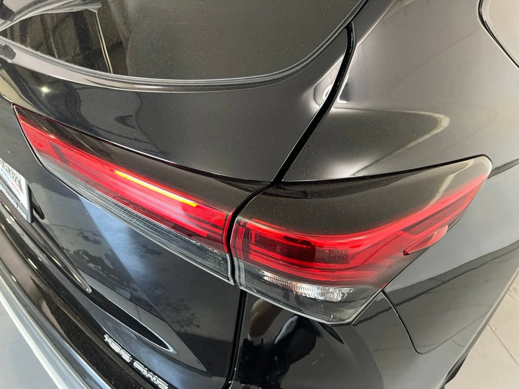 Used 2021 Toyota Highlander XSE AWD/4WD image 45