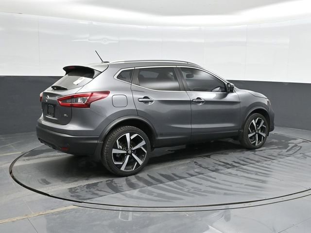 Used 2021 Nissan Rogue Sport SL w/ Premium Package image 3