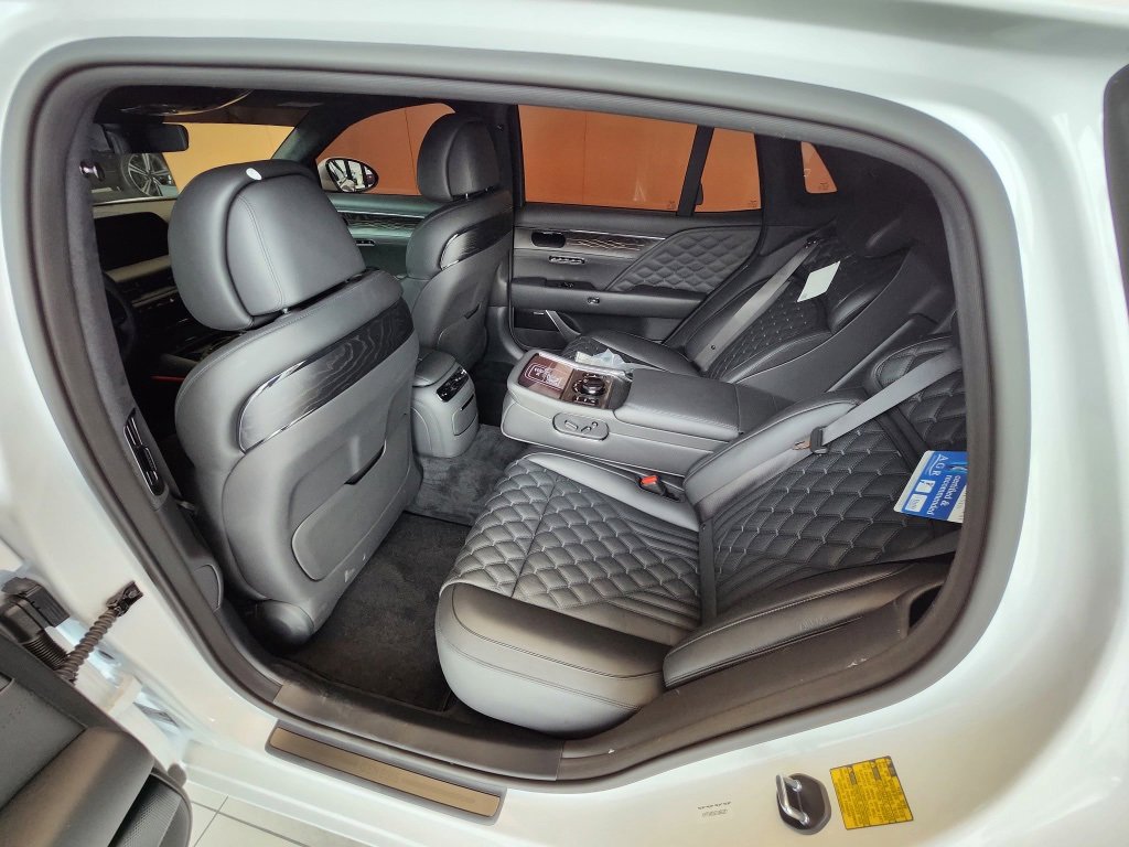 New 2026 Genesis G90 3.5T Prestige image 15