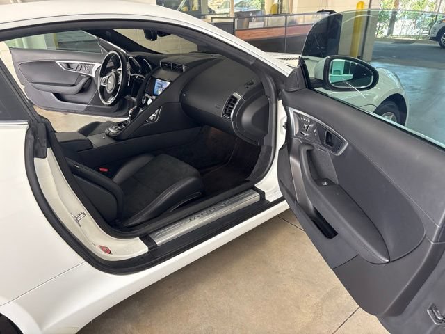 Used 2018 Jaguar F-TYPE Coupe RWD image 14
