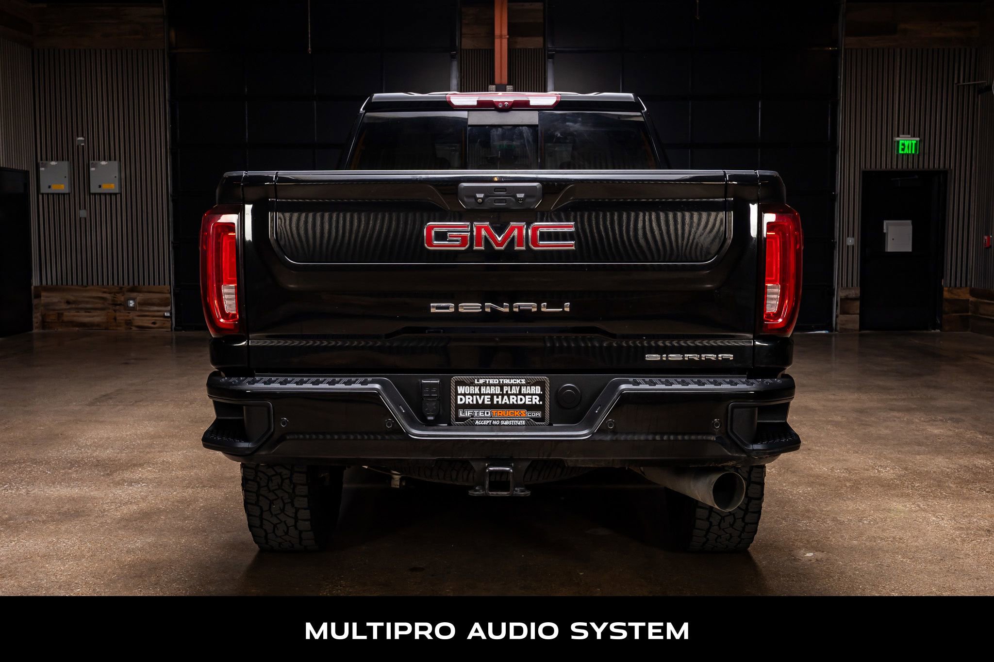 Used 2023 GMC Sierra 3500 Denali w/ Denali Black Diamond Edition image 7