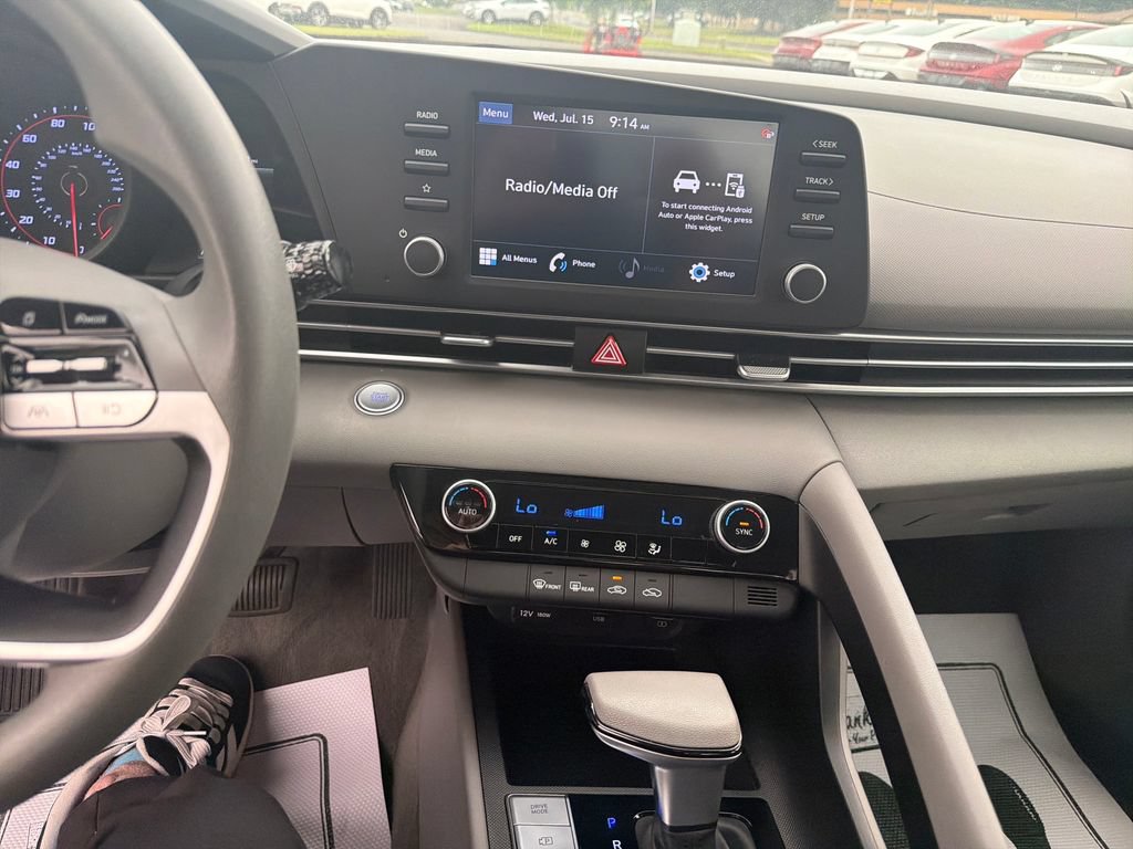 Certified 2023 Hyundai Elantra SEL FWD image 19