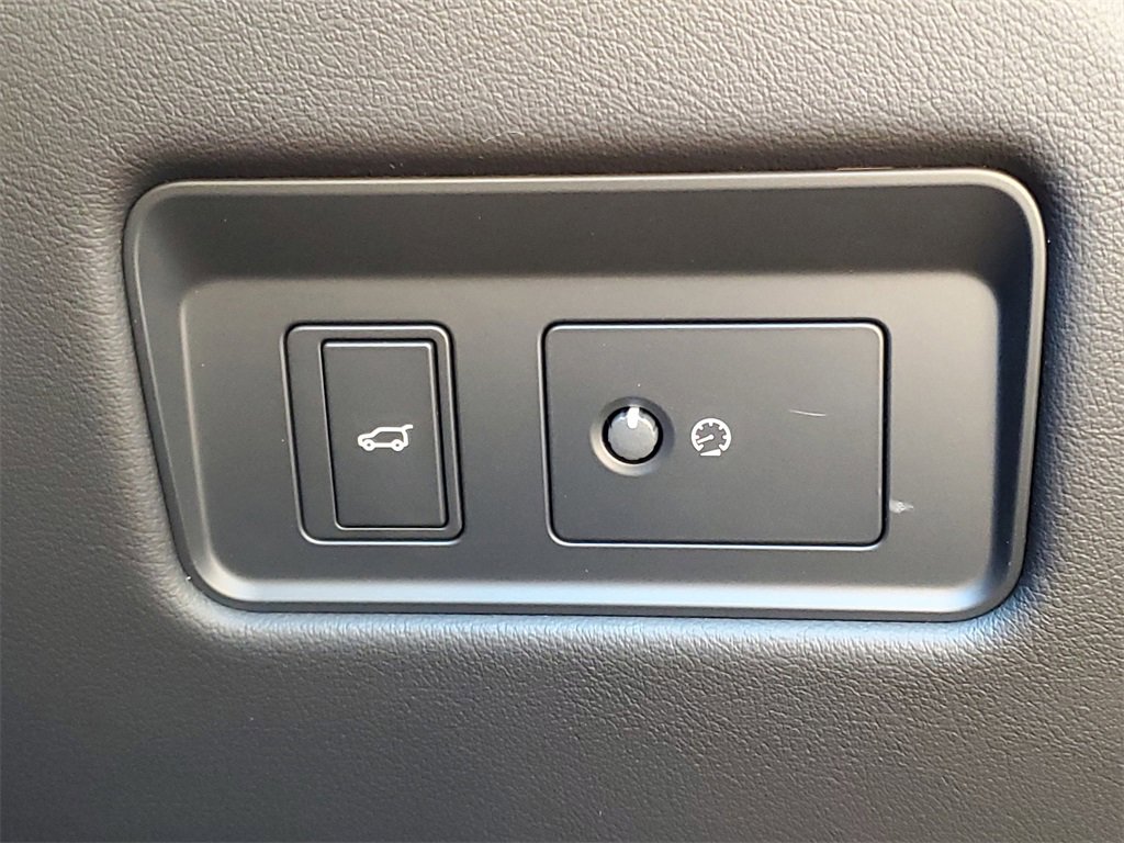 New 2025 Jaguar F-PACE R-Dynamic S image 14