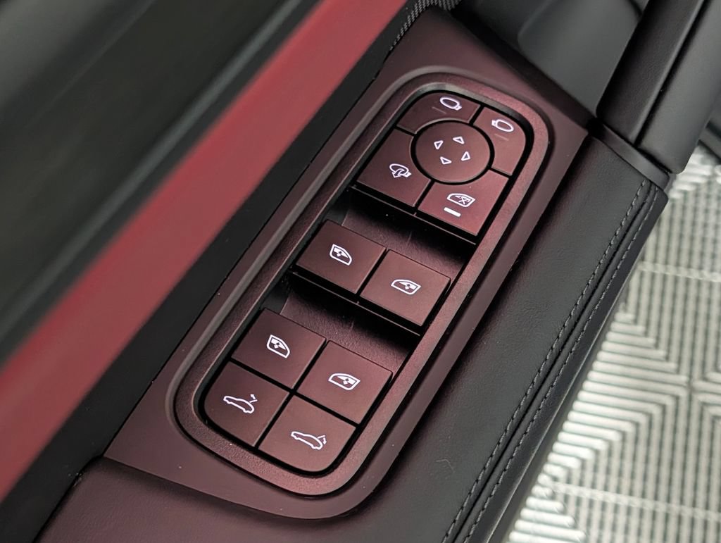 New 2026 Porsche Cayenne GTS AWD/4WD image 27