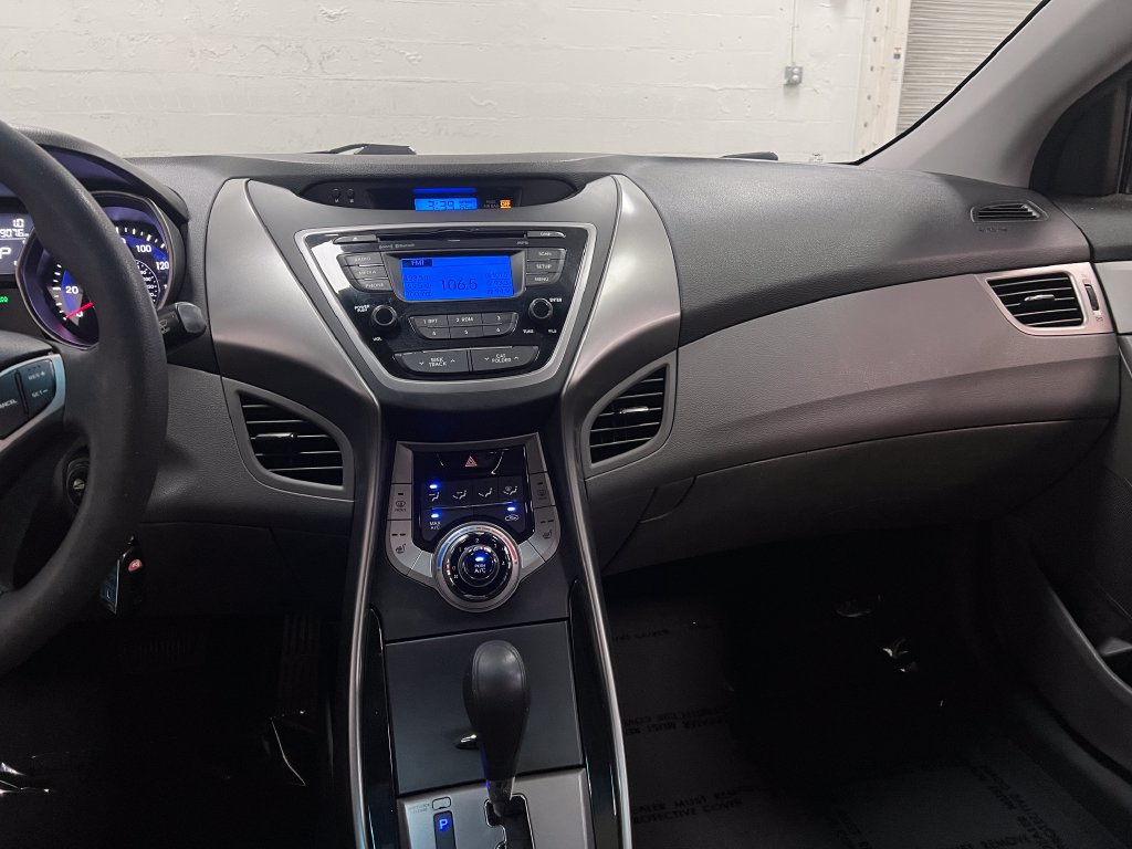 Used 2013 Hyundai Elantra GLS w/ Preferred Pkg FWD image 17