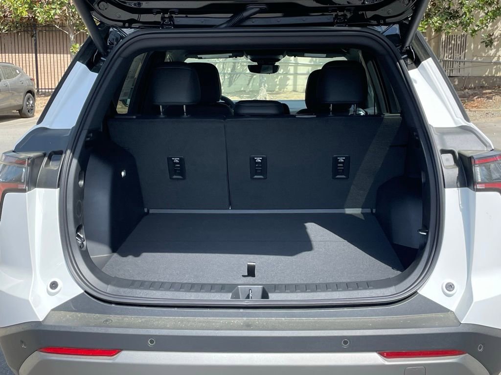 New 2026 Chevrolet Equinox LT w/ Convenience Package II image 7