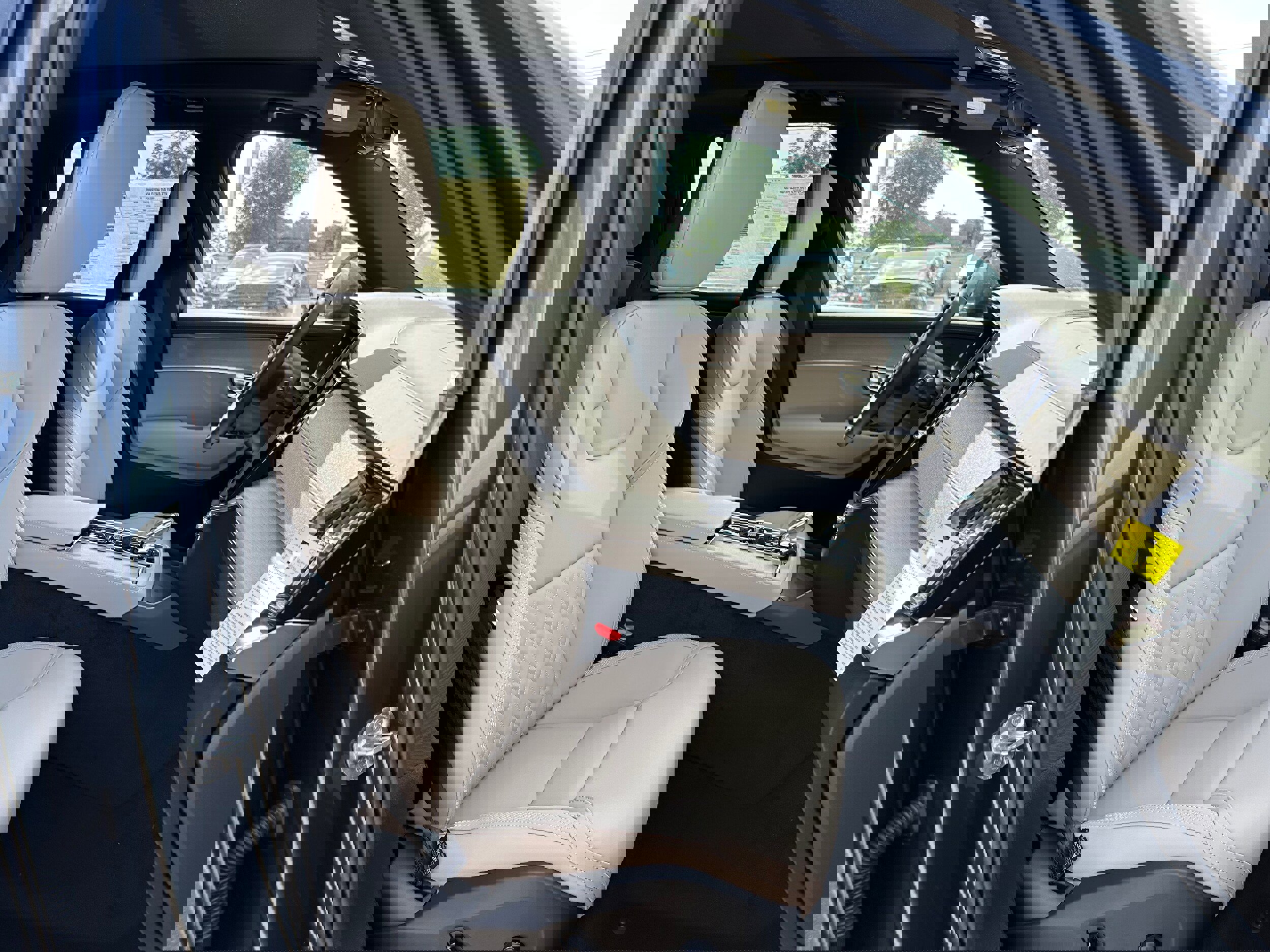 New 2026 Volvo XC90 B6 Core image 8