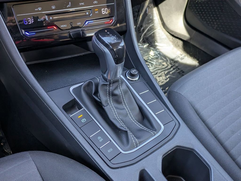 Used 2025 Volkswagen Jetta S image 18