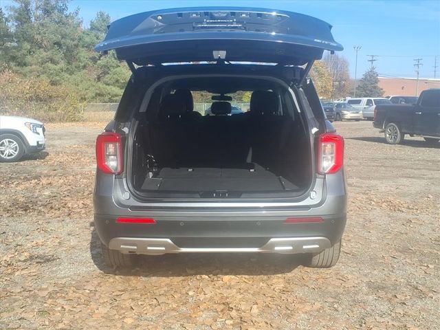 Certified 2023 Ford Explorer XLT w/ Equipment Group 202A image 9