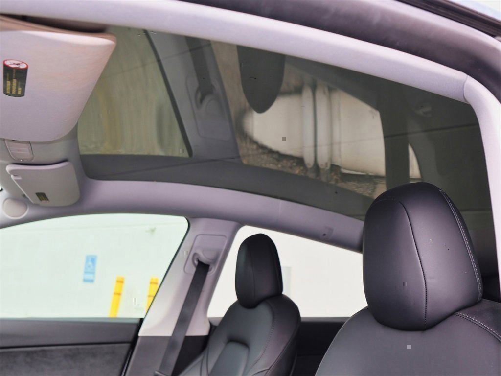 Used 2021 Tesla Model Y Performance image 11