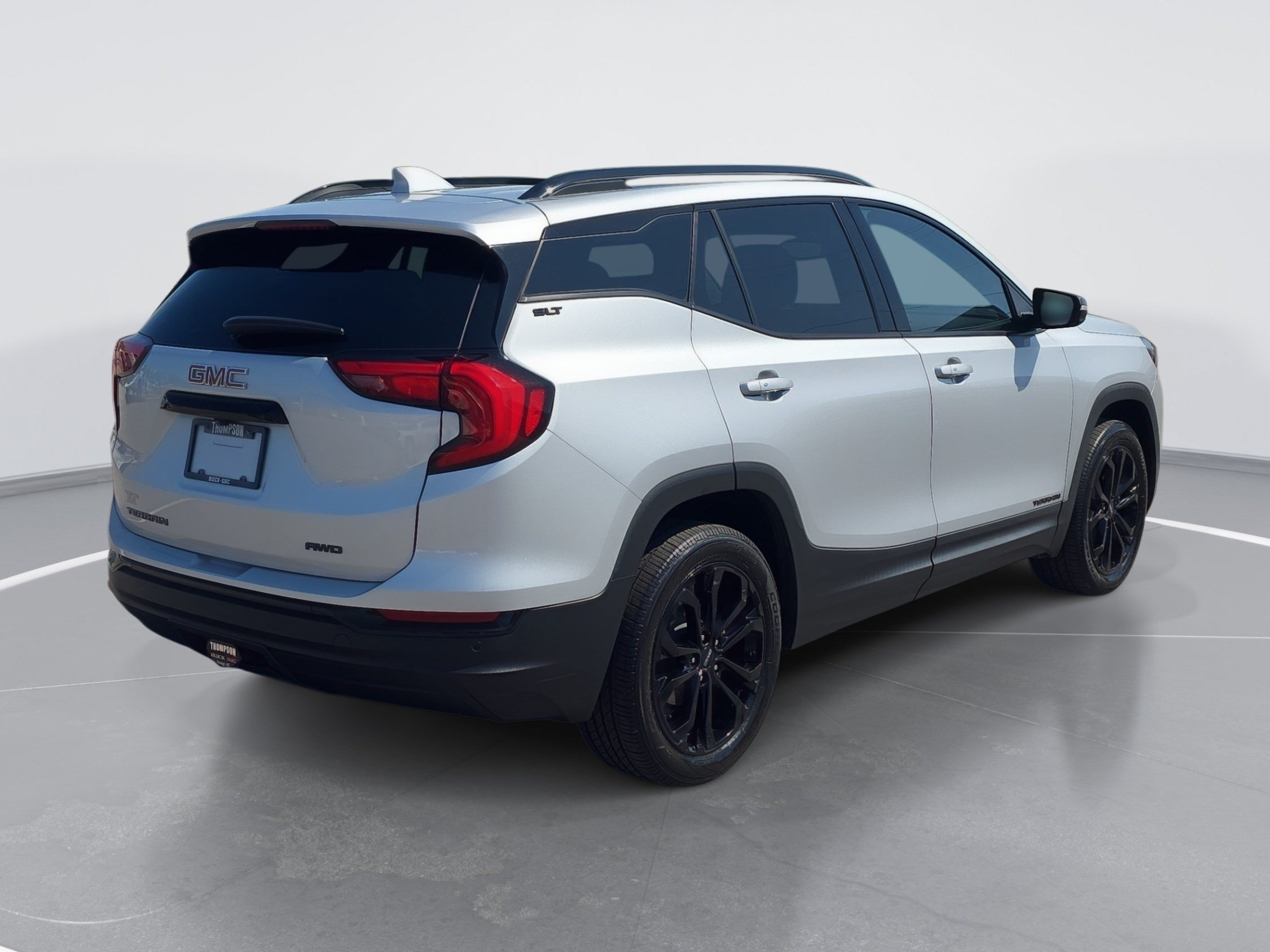 Used 2021 GMC Terrain SLT w/ Elevation Edition AWD/4WD image 3