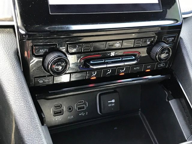 Used 2023 Jeep Grand Cherokee Altitude AWD/4WD image 11