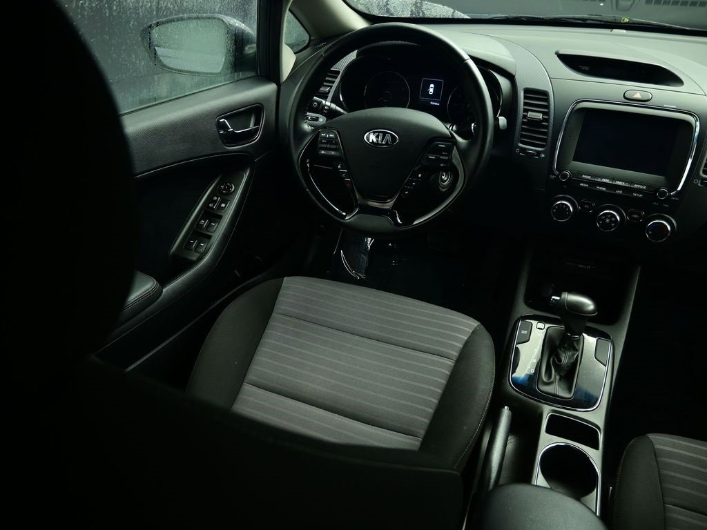 Used 2018 Kia Forte S image 16