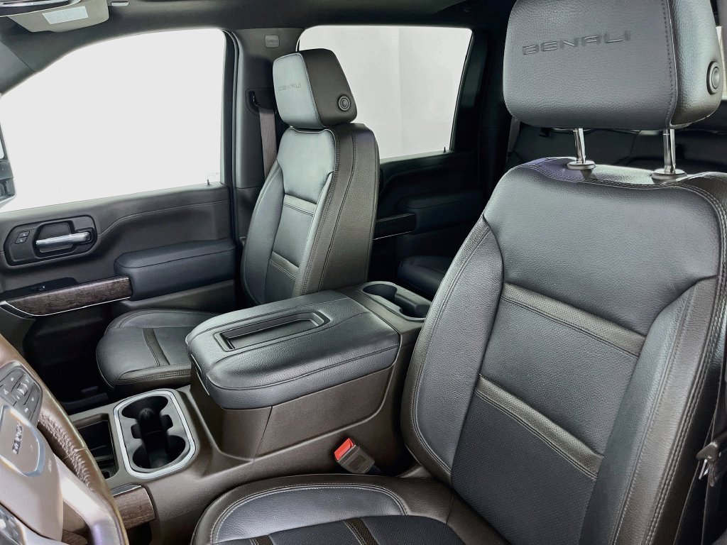 Used 2022 GMC Sierra 3500 Denali w/ Denali Ultimate Package AWD/4WD image 28