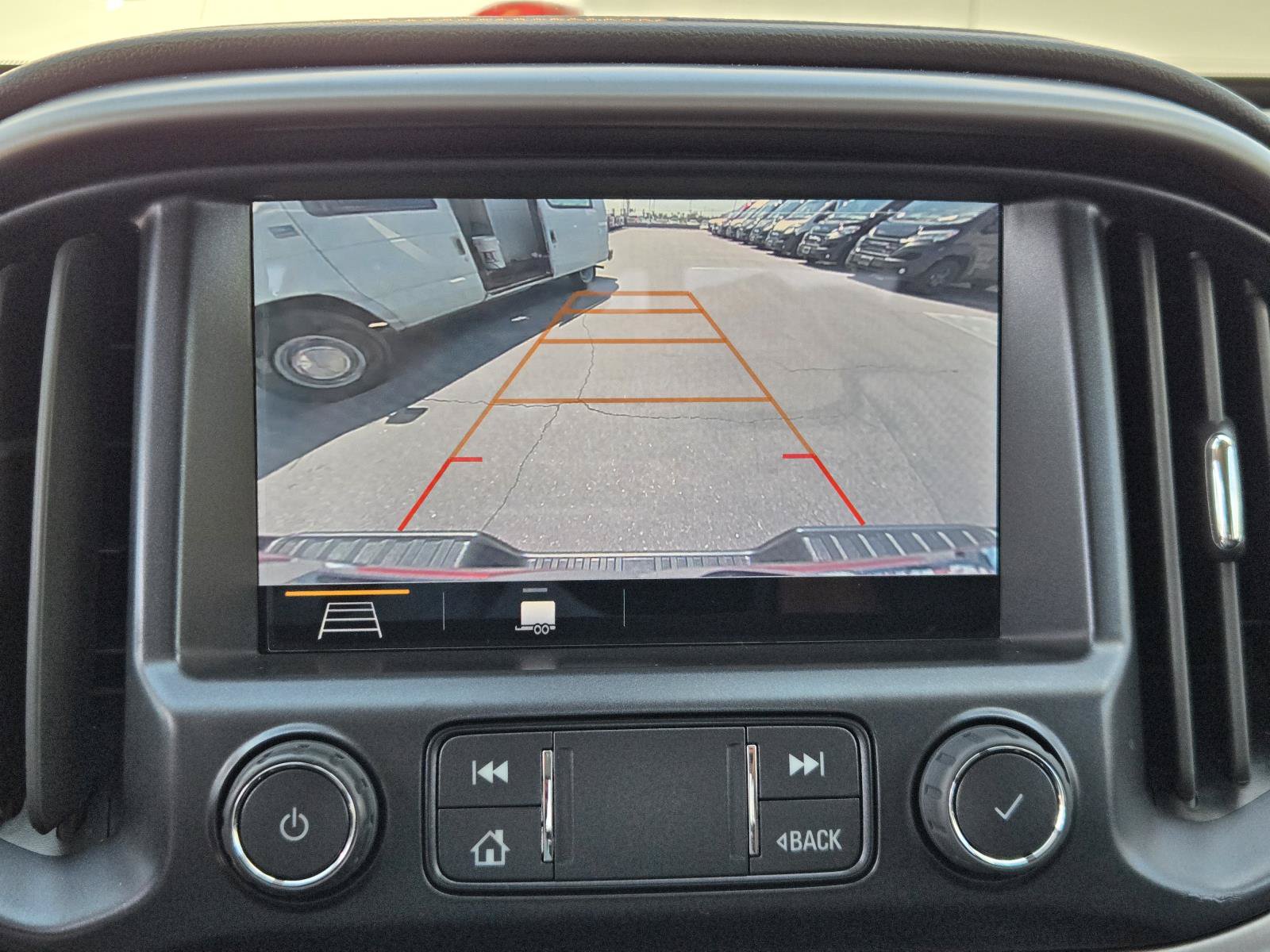 Used 2022 GMC Canyon AT4 w/ Trailering Package AWD/4WD image 8
