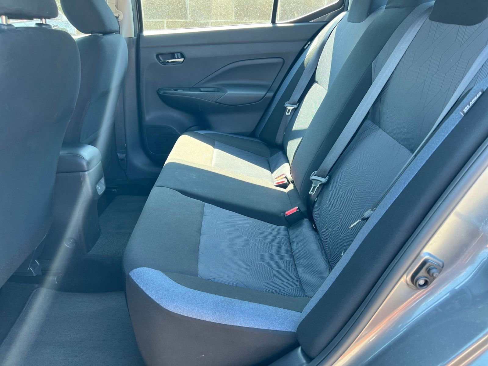 Used 2025 Nissan Versa SV FWD image 27