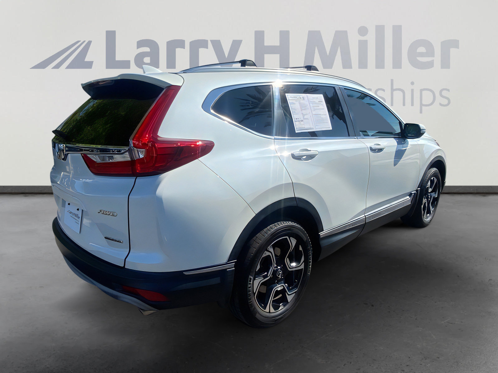 Used 2018 Honda CR-V Touring image 5