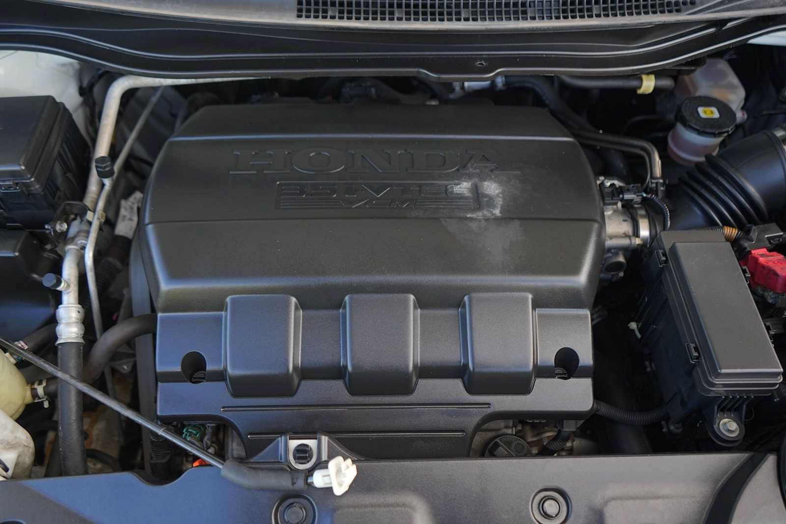 Used 2016 Honda Odyssey Touring image 9