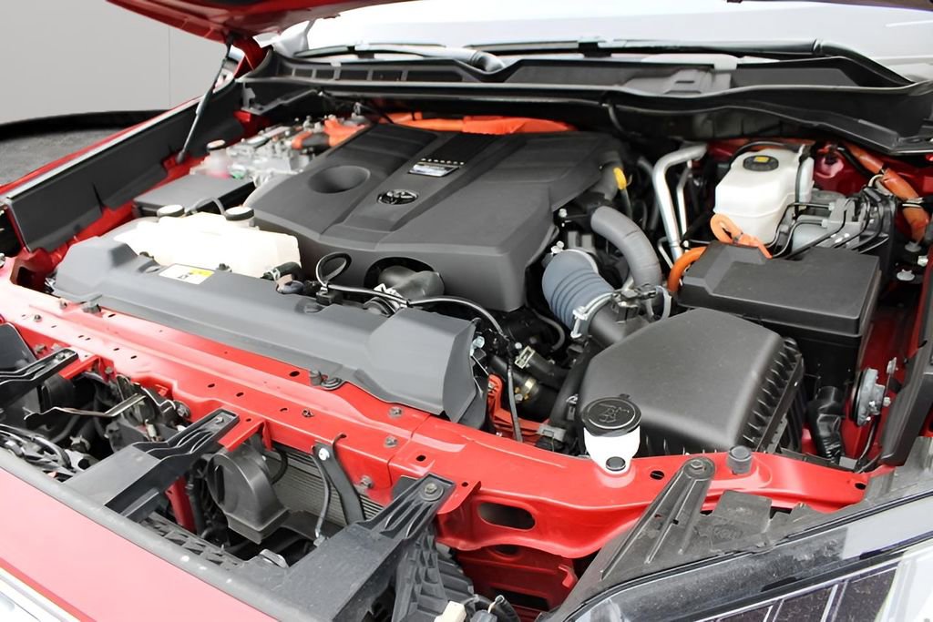 Used 2023 Toyota Sequoia Capstone image 32