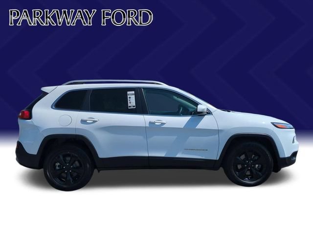 Used 2018 Jeep Cherokee Limited AWD/4WD image 6